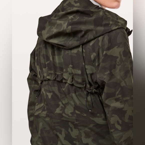 NWOT Lululemon The Rain Is Calling Jacket II Incognito Camo Multi Gator Green‌ - Picture 5 of 9